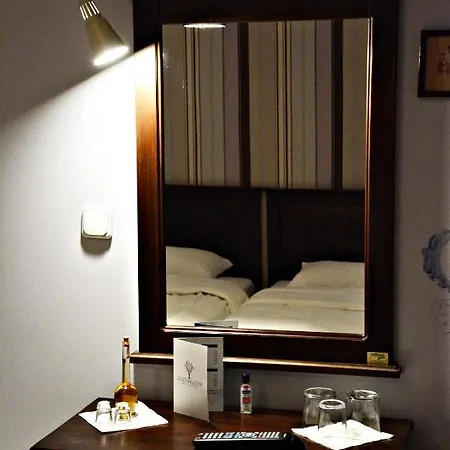 Vissinokipos - Biker Friendly - Motorradhotel بيت ضيافة