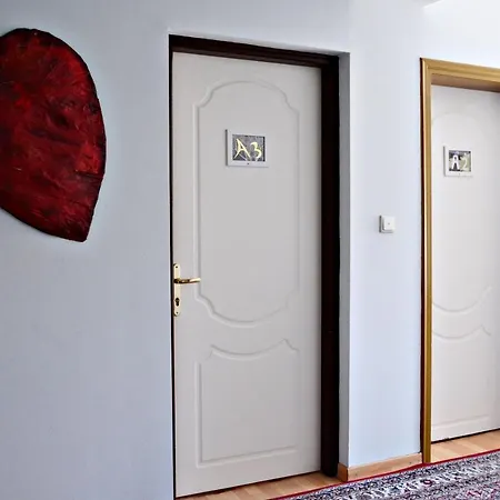 Vissinokipos - Biker Friendly - Motorradhotel Konukevi 2*