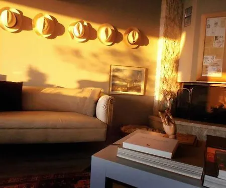 Vissinokipos - Biker Friendly - Motorradhotel بيت ضيافة