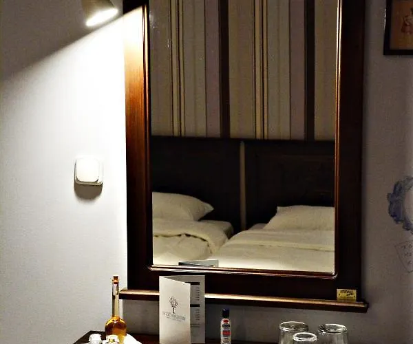 Vissinokipos - Biker Friendly - Motorradhotel Gasthof