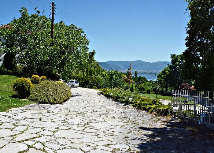 Vissinokipos - Biker Friendly - Motorradhotel Penzion